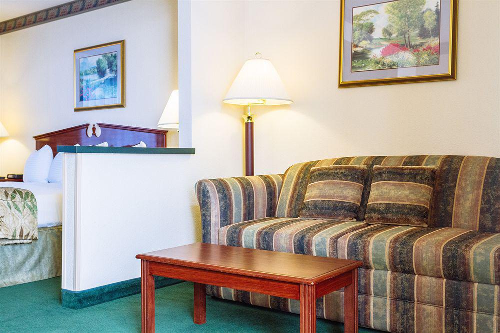 Guesthouse Inn & Suites Kelso/Longview Zewnętrze zdjęcie